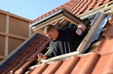 Pose de fenêtres de toit Velux à Chaize-Giraud